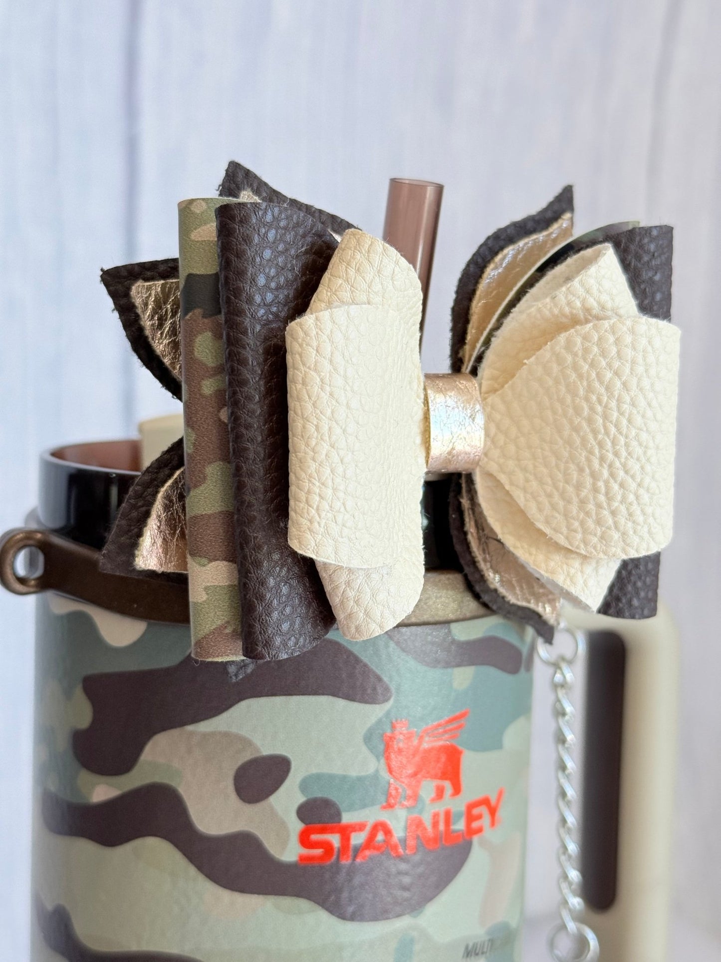 Posty Tumbler Bow - The Nifty Little Finds - Bow - The Nifty Little Finds