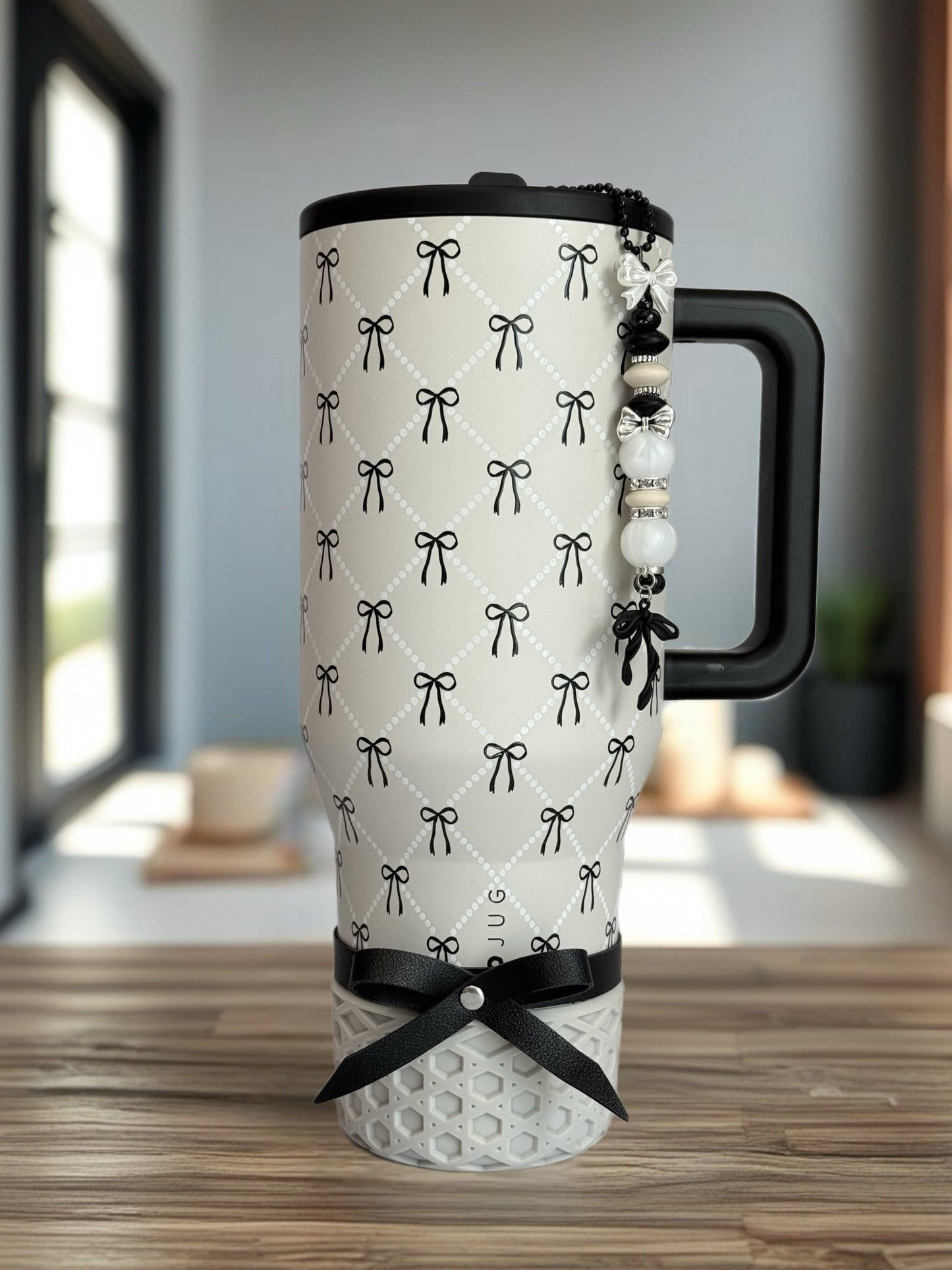 Black Bow Tumbler Bracelet - The Nifty Little Finds - The Nifty Little Finds