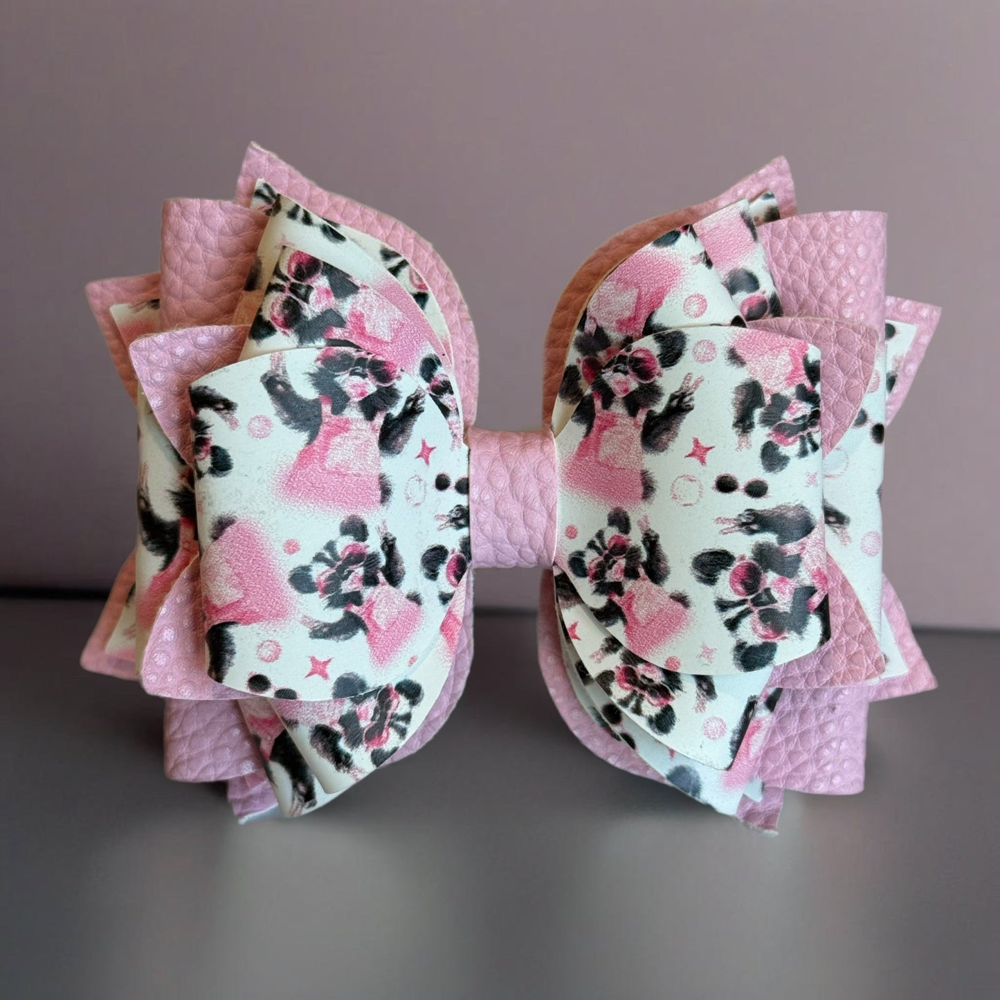 Skunk Deluxe Tumbler Bow - The Nifty Little Finds - Bow - The Nifty Little Finds