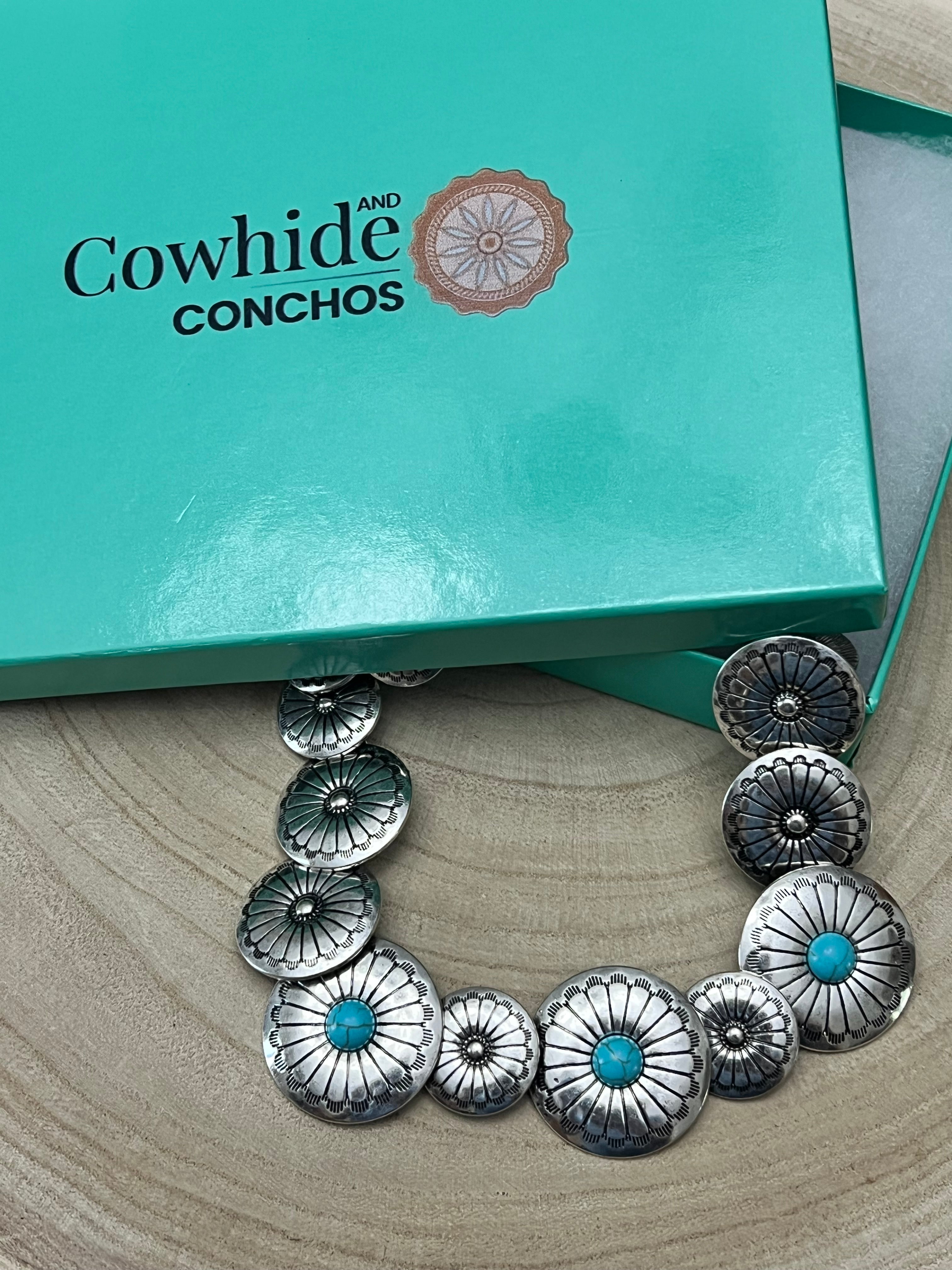Western Overlapping Concho Necklace with Faux Turquoise — 18 Inch Southwestern Statement