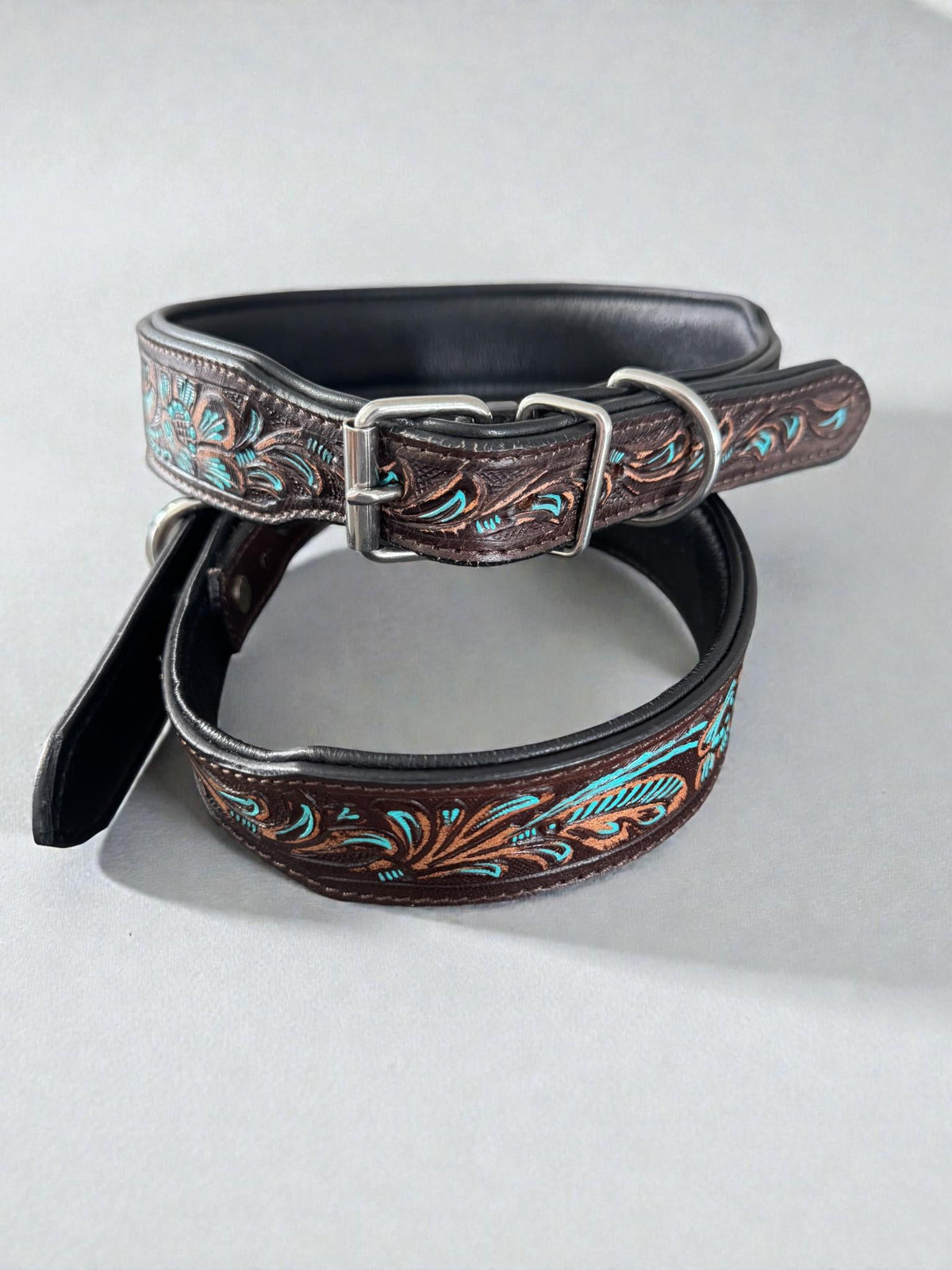 Western leather dog collar with Turquoise Floral details