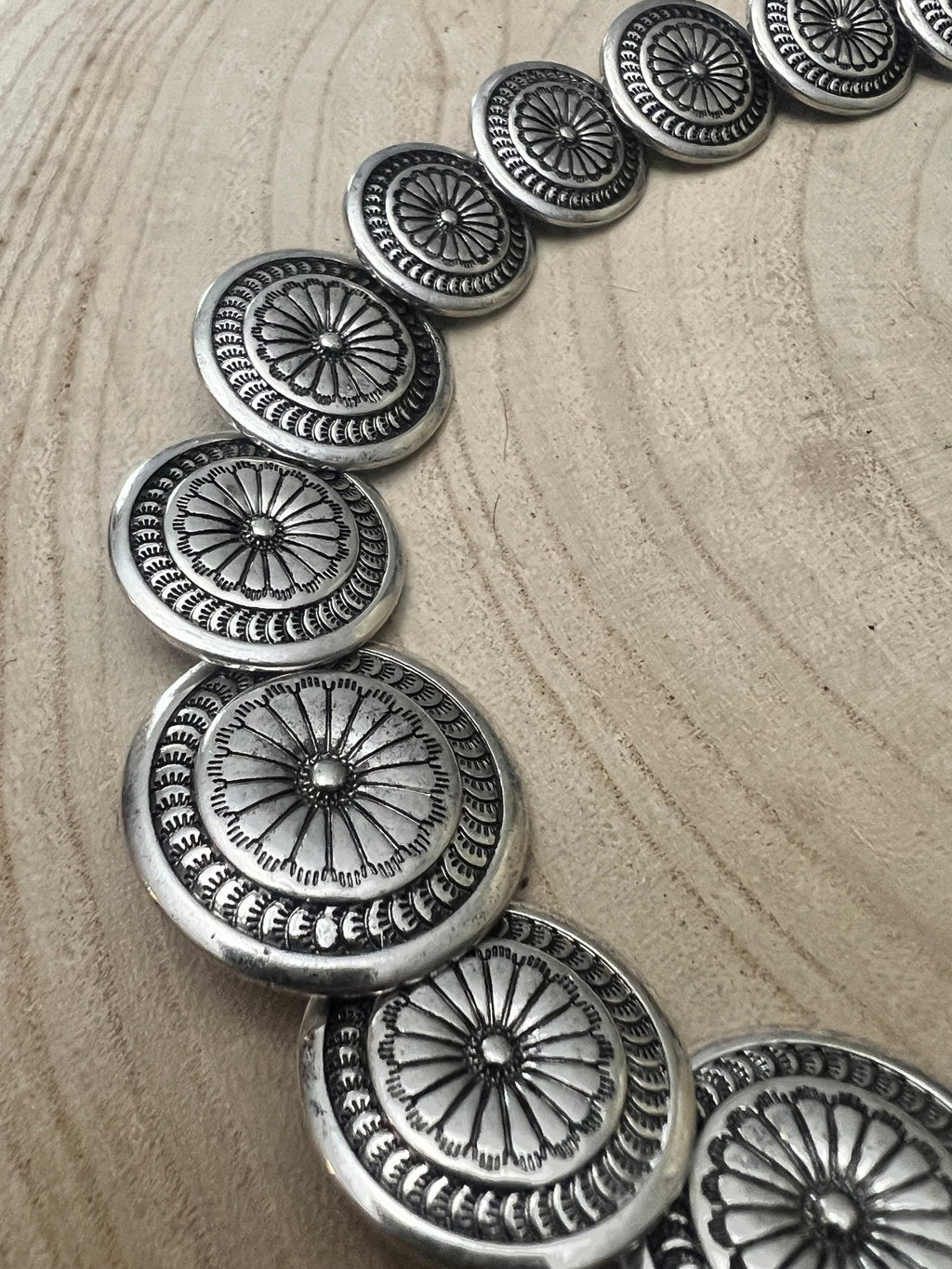 Western Overlapping Concho Necklace — 18 Inch Southwestern Statement