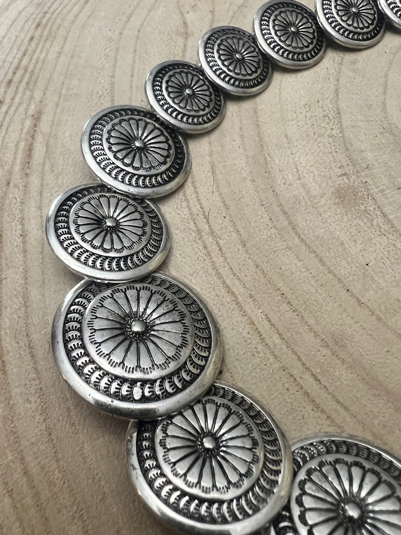 Western Overlapping Concho Necklace — 18 Inch Southwestern Statement