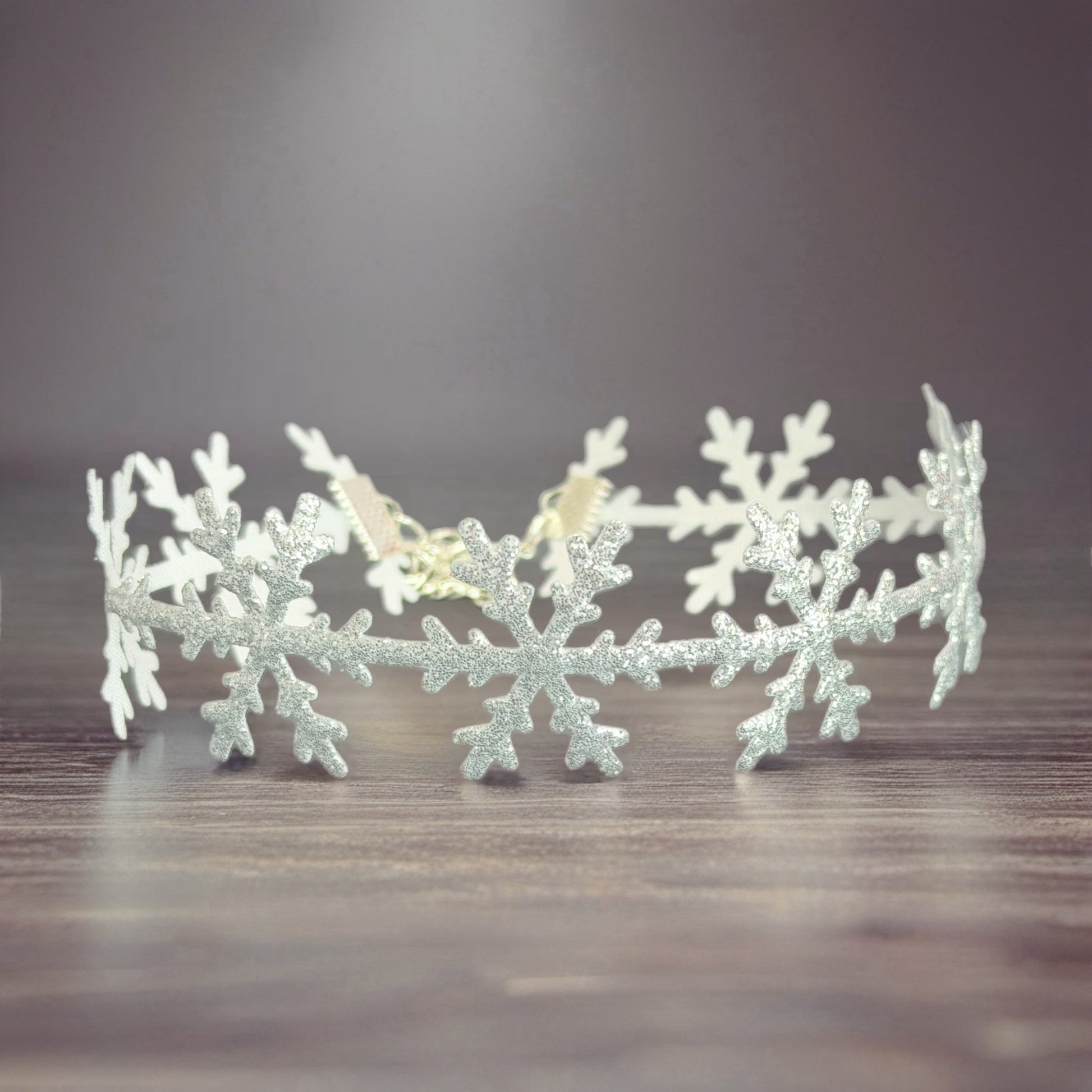 Silver Snowflakes Tumbler Bracelet - The Nifty Little Finds - The Nifty Little Finds