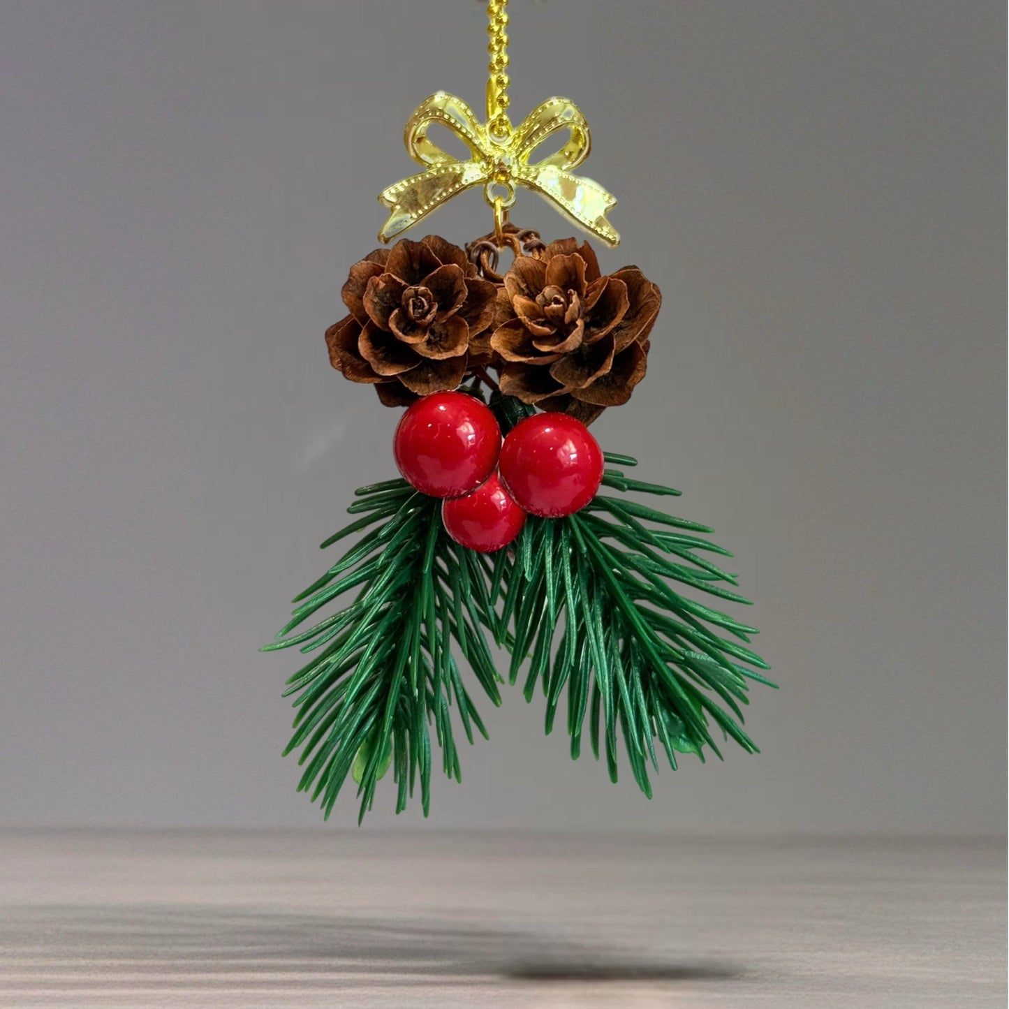 Christmas Holly Charm - Tumbler Handle Charm - The Nifty Little Finds - Charm - The Nifty Little Finds