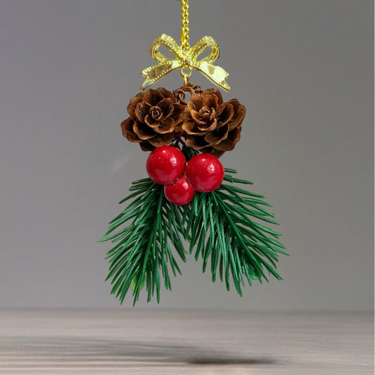 Christmas Holly Charm - Tumbler Handle Charm - The Nifty Little Finds - Charm - The Nifty Little Finds