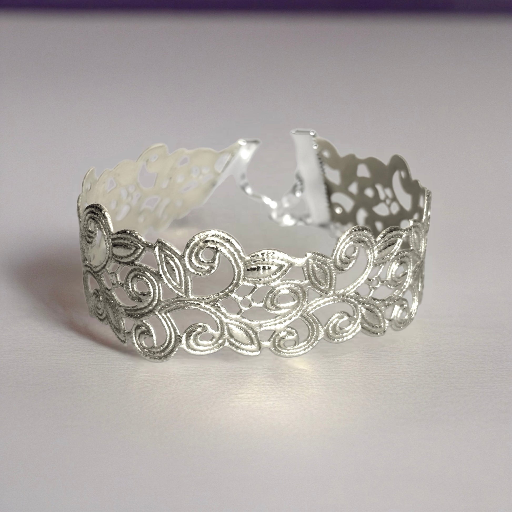 Silver Ice Tumbler Bracelet - The Nifty Little Finds - The Nifty Little Finds