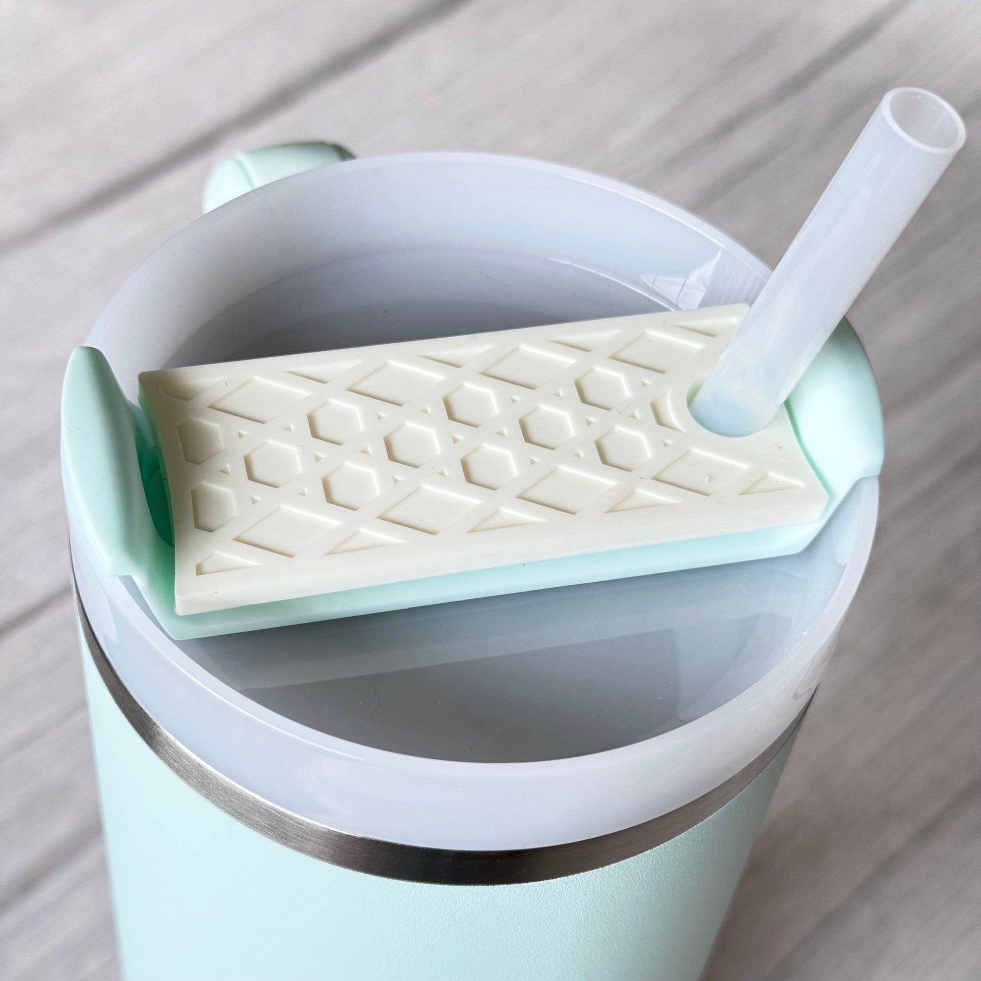 Stanley Silicone Spinner Cover - CREAM - The Nifty Little Finds - The Nifty Little Finds