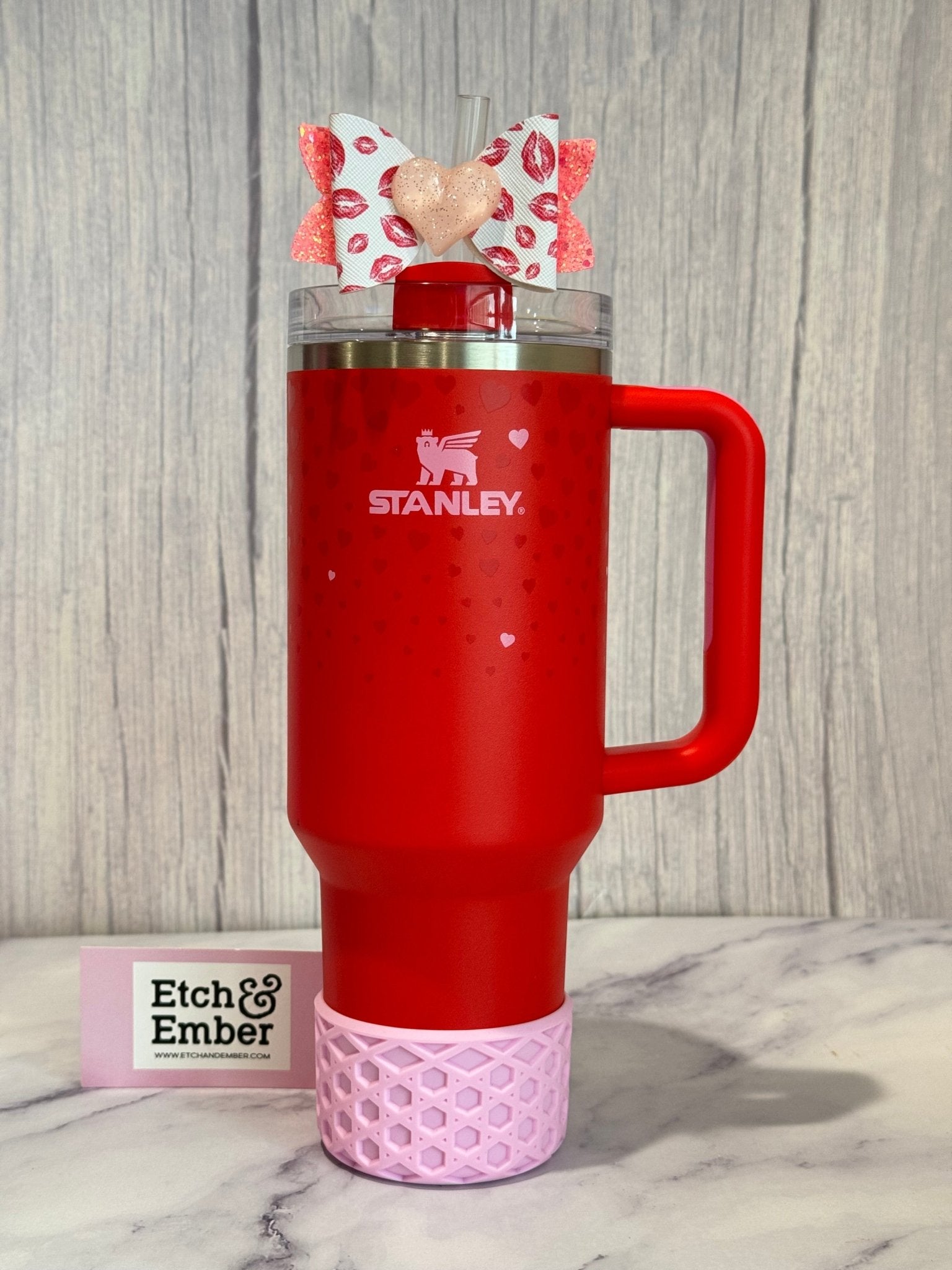 Kissy Lips Tumbler Bow - The Nifty Little Finds - Bow - The Nifty Little Finds
