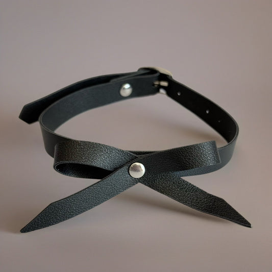 Black Bow Tumbler Bracelet - The Nifty Little Finds - The Nifty Little Finds