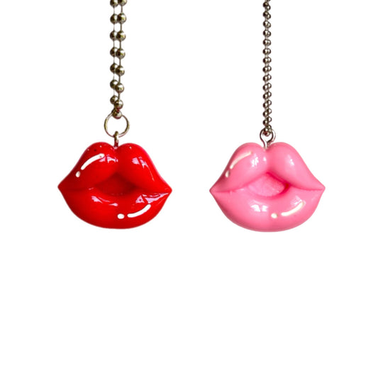 Lips Charm- Tumbler Handle Charm - The Nifty Little Finds - Charm - The Nifty Little Finds