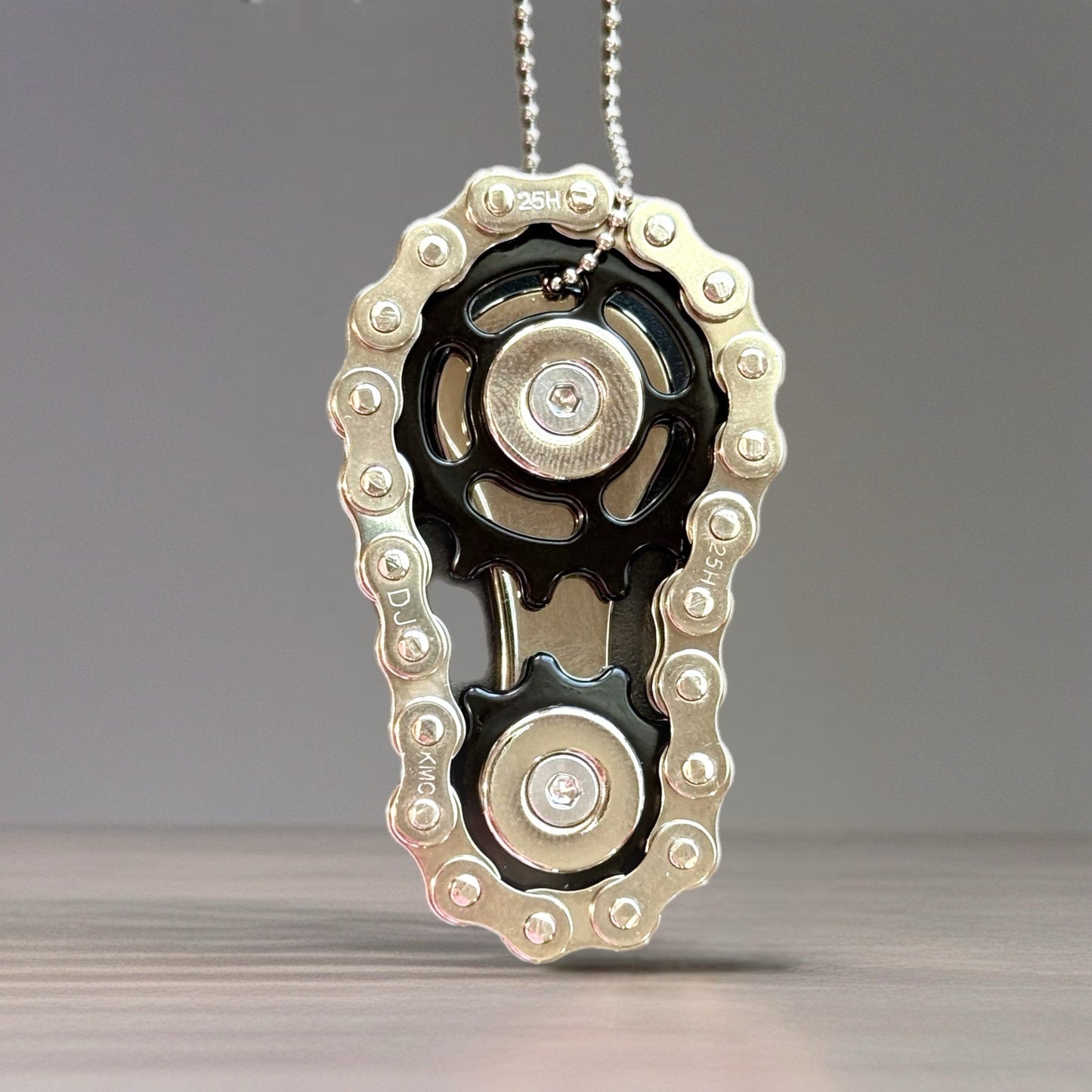 Chain & Gears Fidget Charm - Tumbler Handle Charm - The Nifty Little Finds - Charm - The Nifty Little Finds