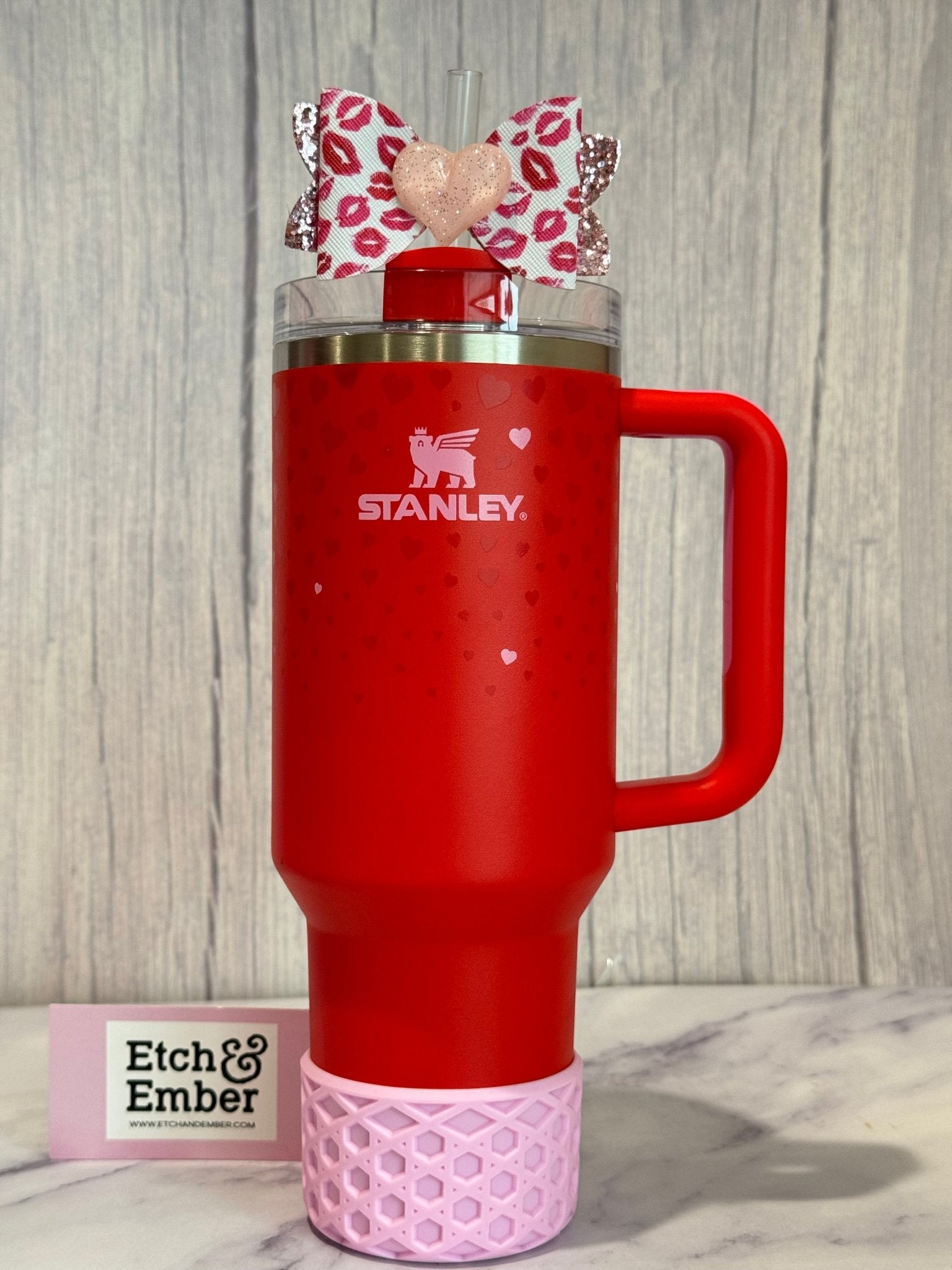 Kissy Lips Tumbler Bow - The Nifty Little Finds - Bow - The Nifty Little Finds